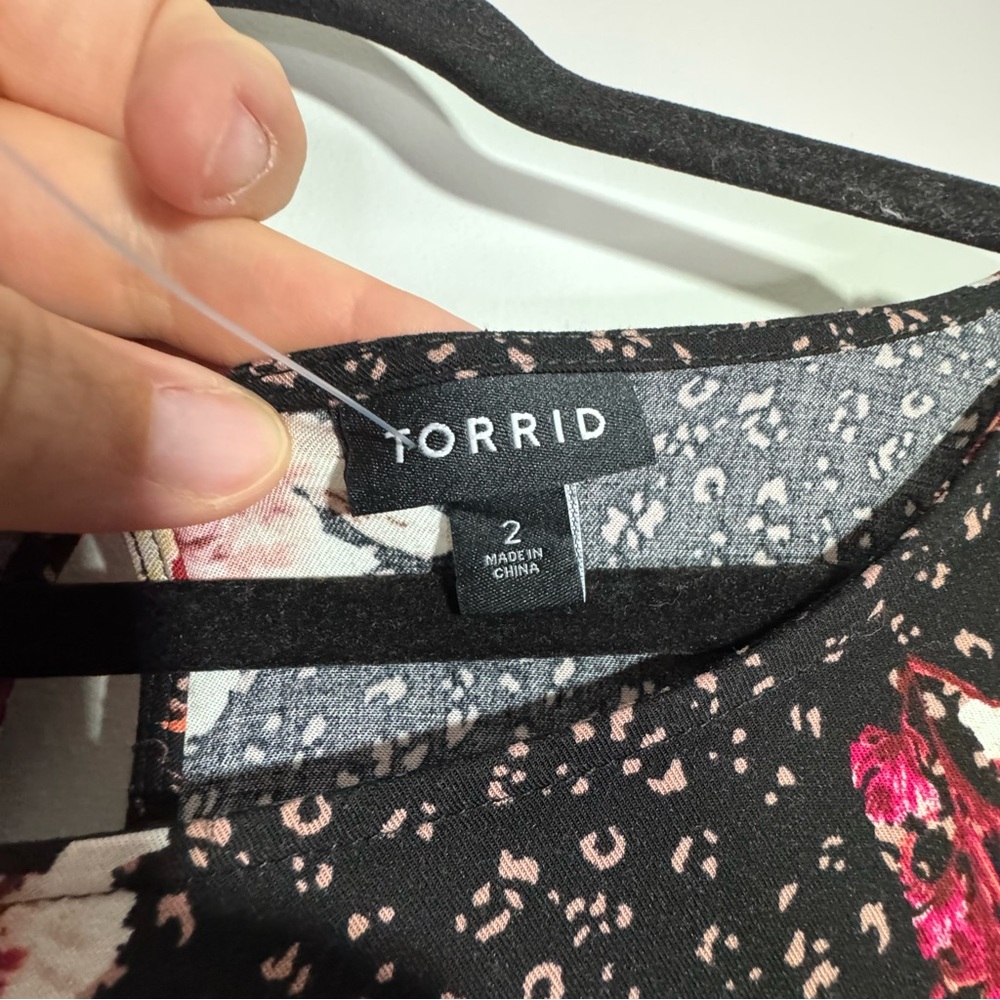 Torrid Size 2 Floral Dress Black Pink Rose Fit Flare 3/4 Sleeve - Picture 4 of 6